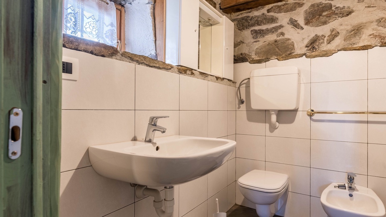 Photo of Bathroom in Porte di Rendena