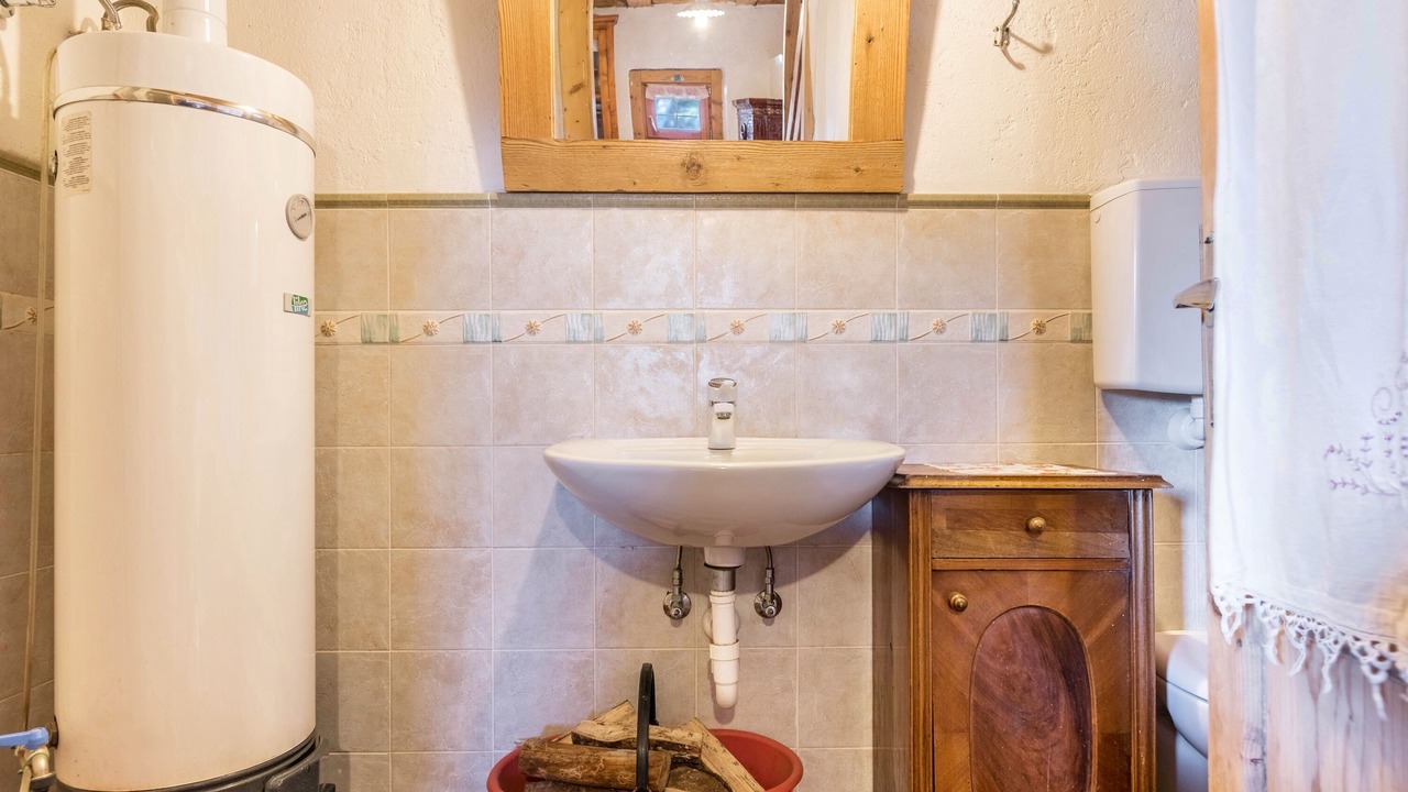 Photo of Bathroom in Porte di Rendena