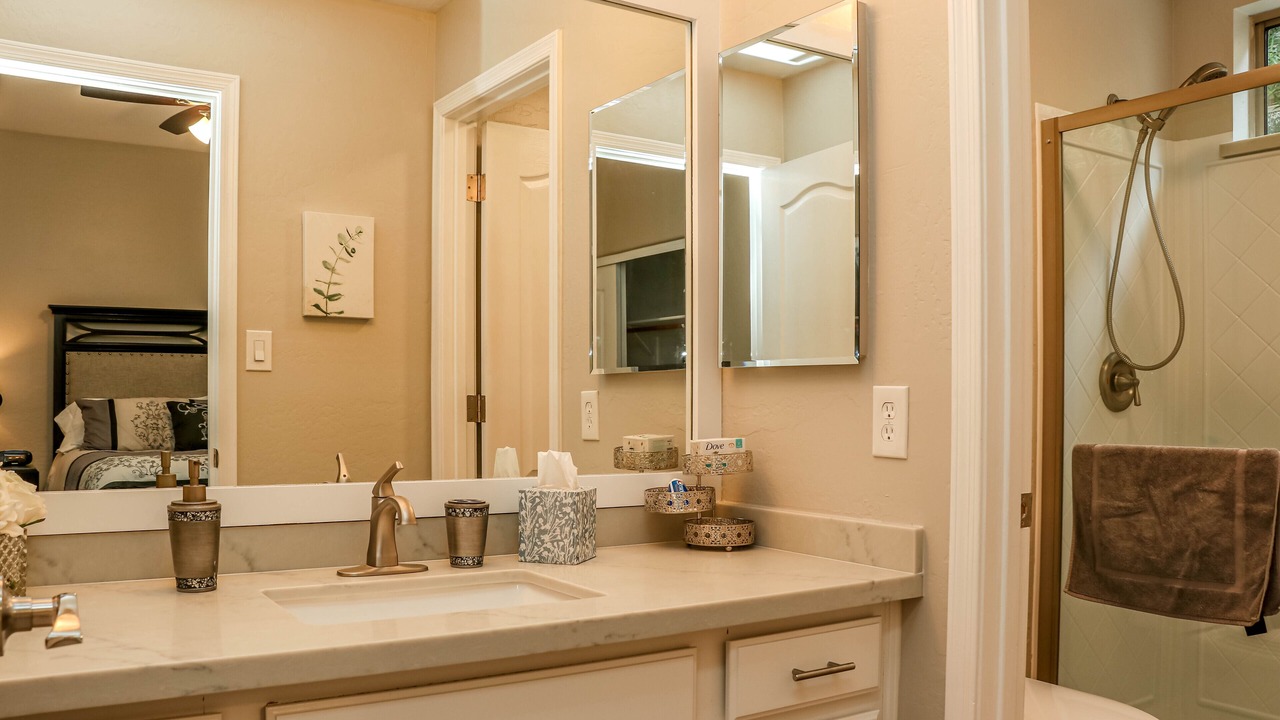 Photo of Bathroom in Val Vista Lakes