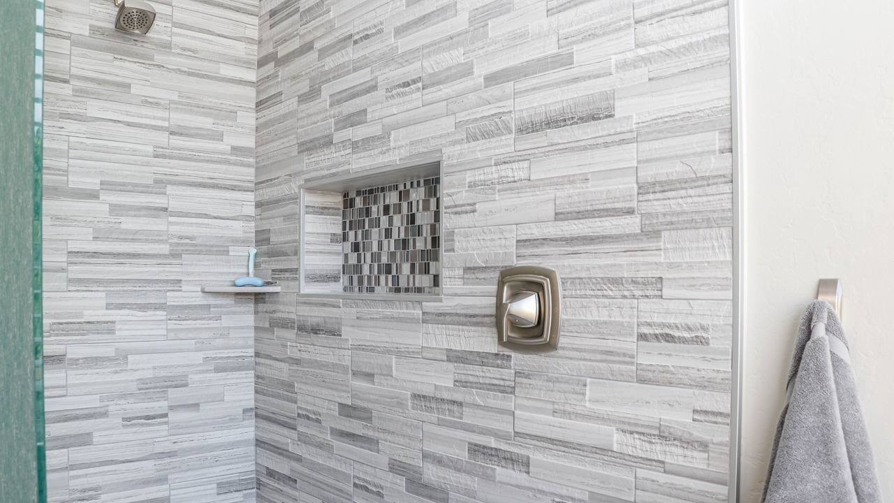 Photo of Bathroom in Val Vista Lakes