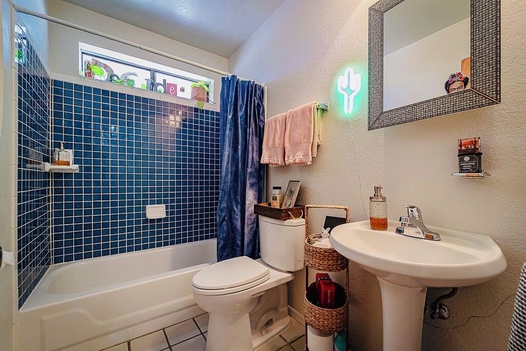 Photo of Bathroom in Picture Rocks