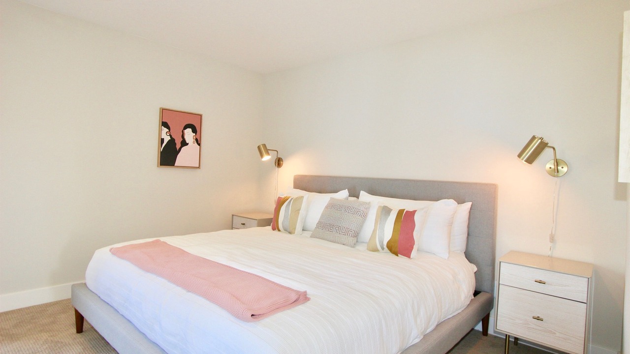 Photo of Bedroom in Biltmore Courts