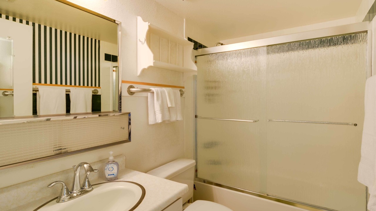 Photo of Bathroom in Fountain of the Sun