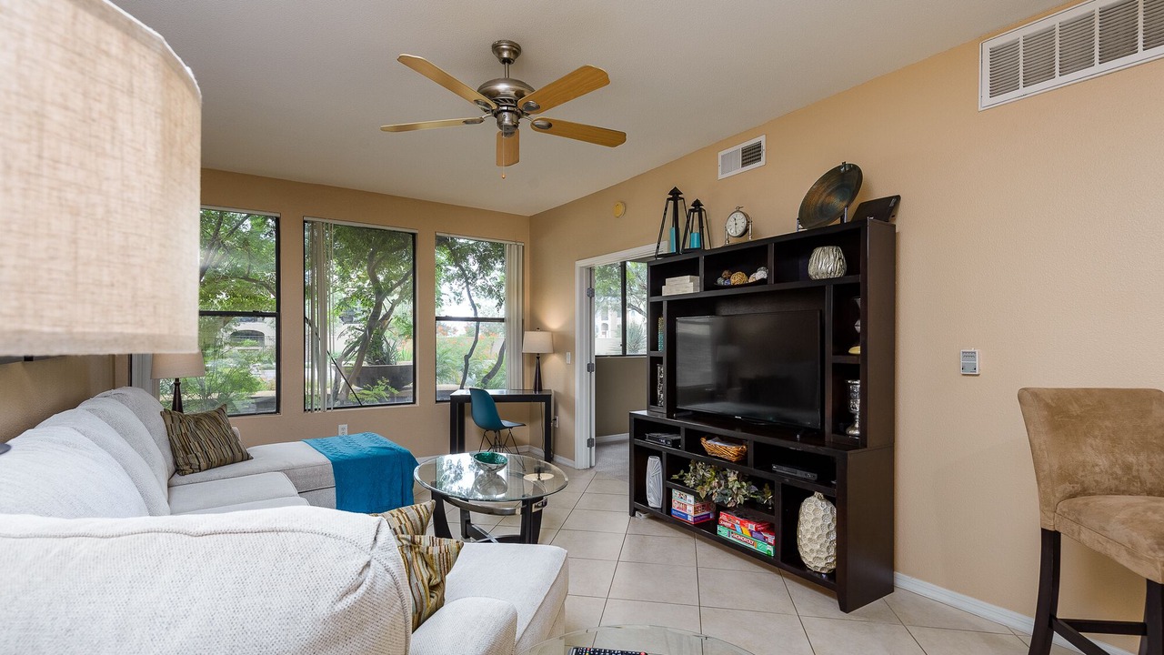 Photo of Livingroom in Desert View Village