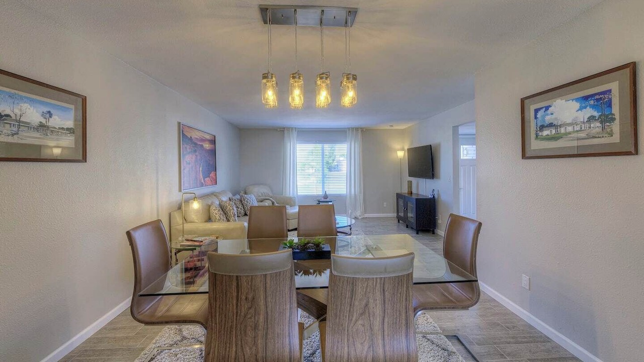 Photo of Livingroom in Glendale