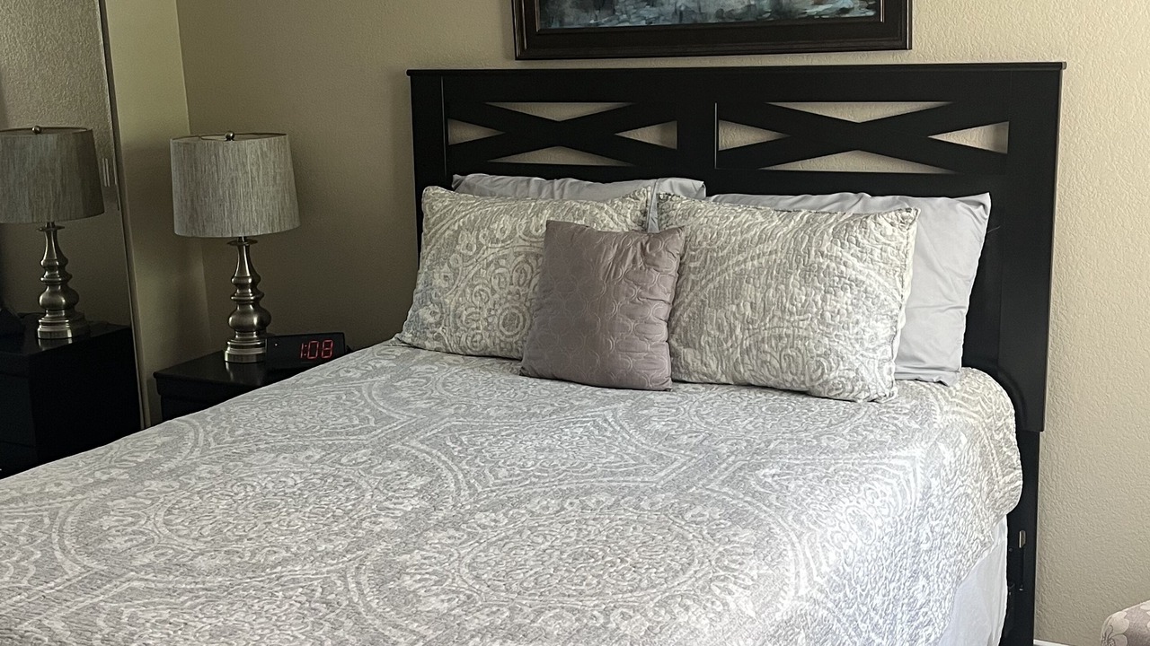 Photo of Bedroom in Paradise Valley Village