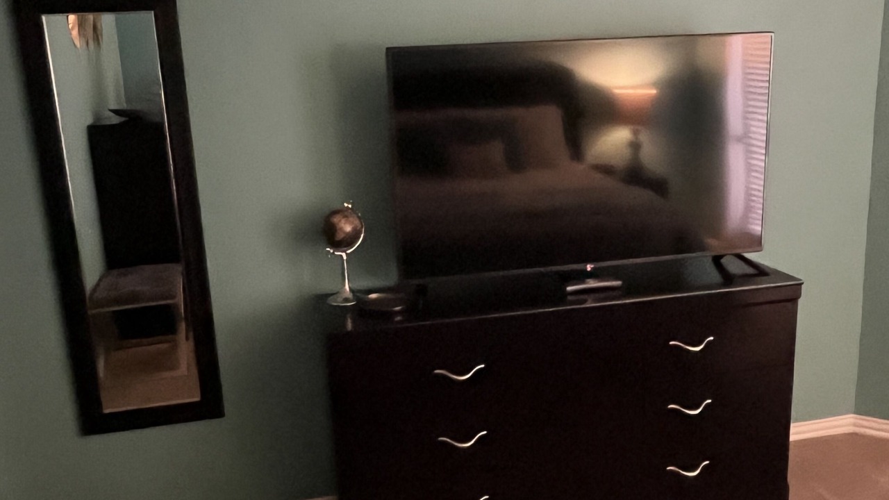 Photo of Bedroom in Paradise Valley Village