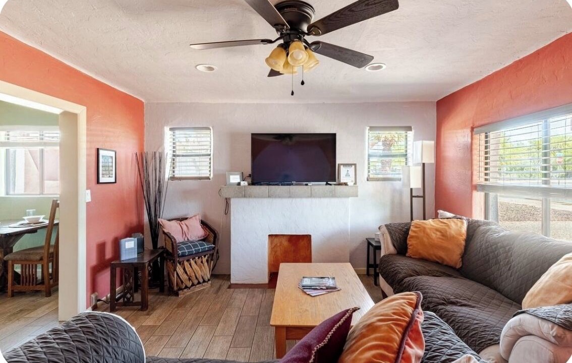 Photo of Livingroom in Peter Howell