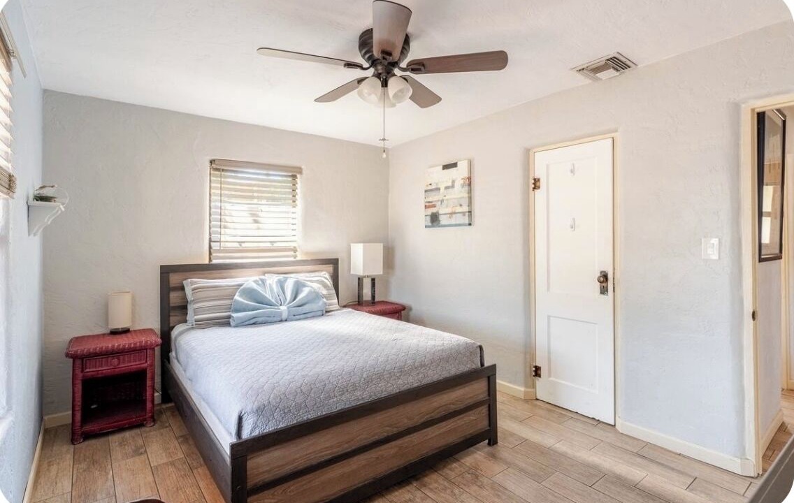 Photo of Bedroom in Peter Howell