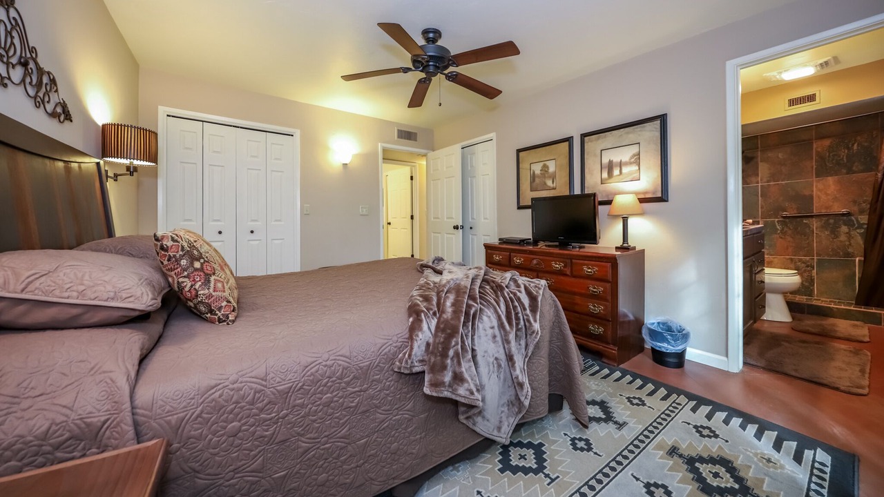 Photo of Bathroom in Green Valley Desert Meadows