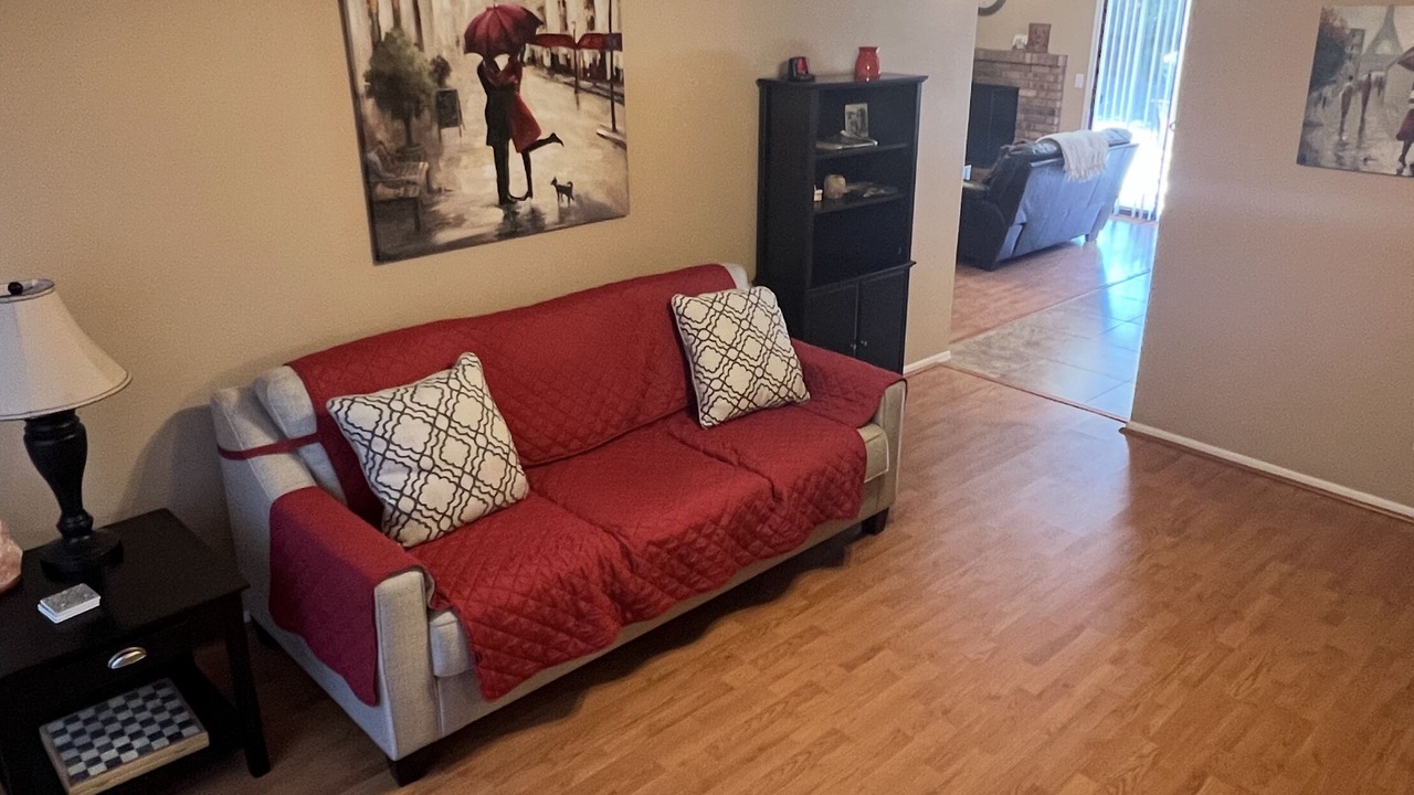 Photo of Livingroom in Trails North