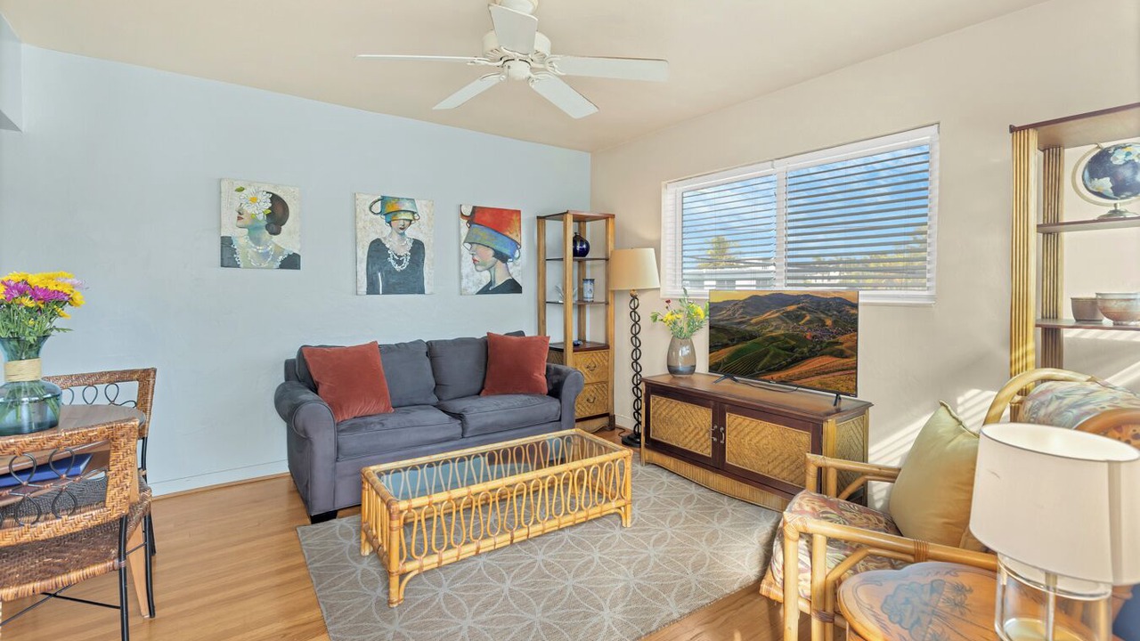 Photo of Livingroom in North Beach