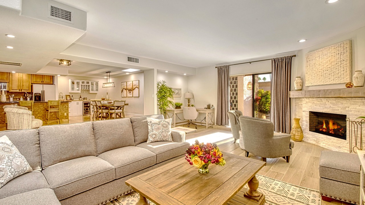 Photo of Livingroom in South Scottsdale