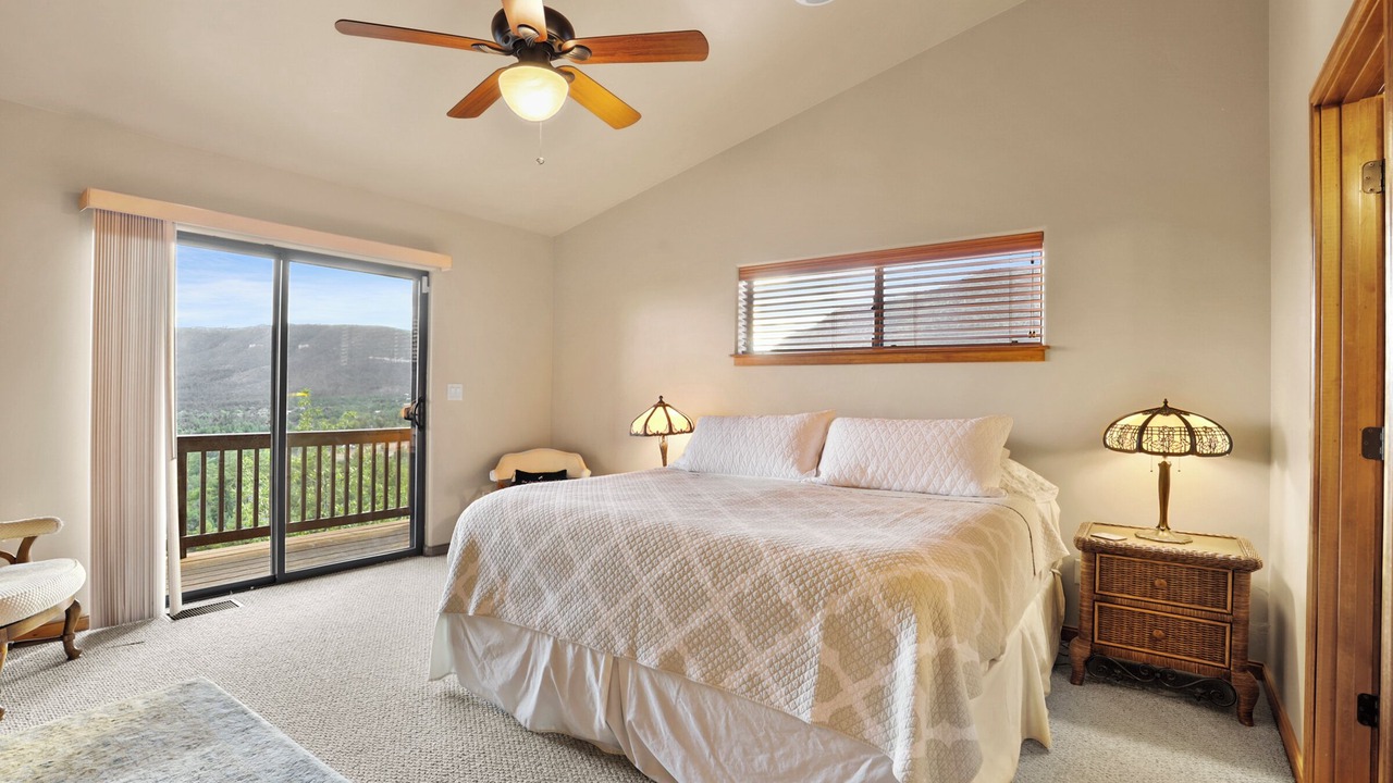 Photo of Bedroom in Pine
