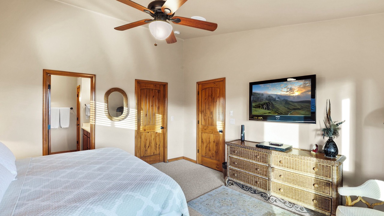 Photo of Bedroom in Pine