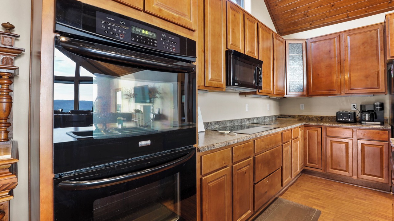 Photo of Kitchen in Pine