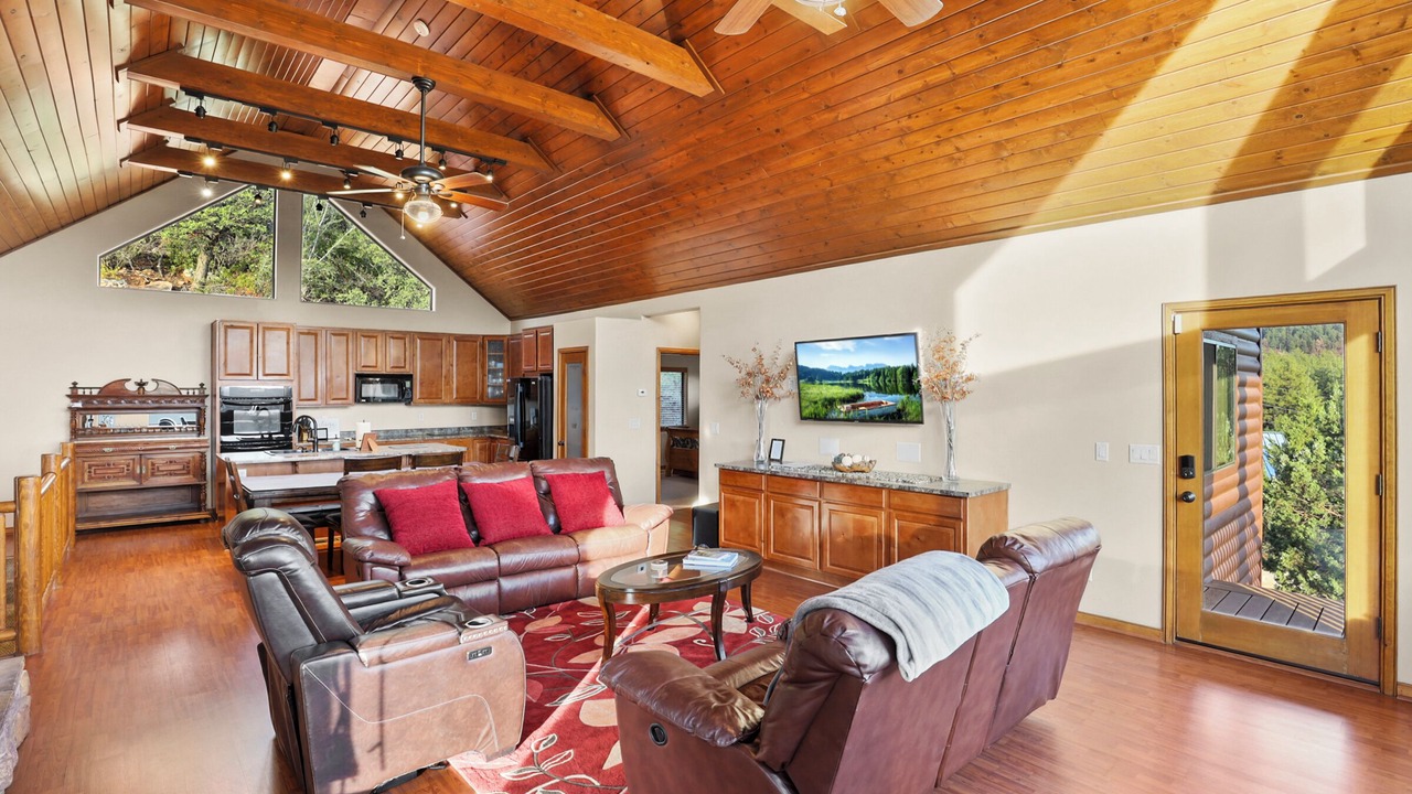 Photo of Livingroom in Pine
