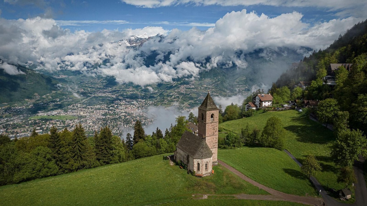 Photo of Others in Avelengo