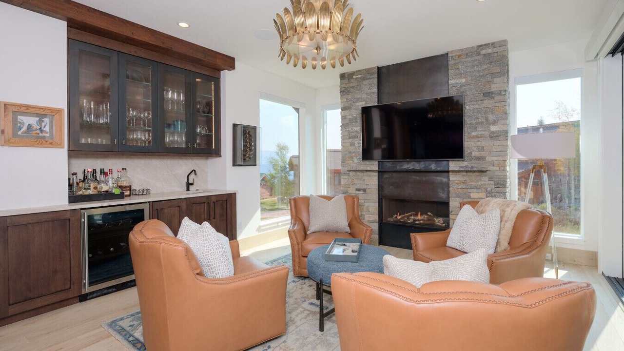 Photo of Livingroom in Big Sky