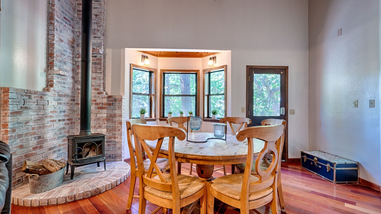 Photo of Livingroom in Swiss Manor