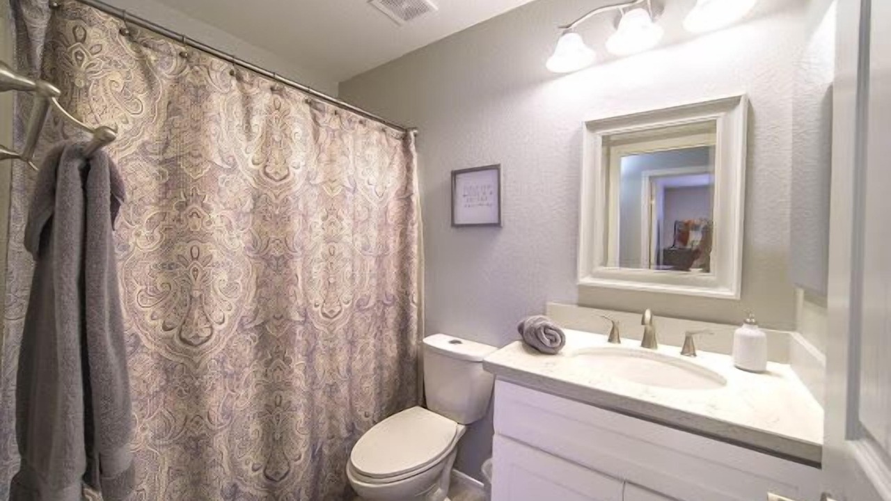 Photo of Bathroom in Dove Mountain