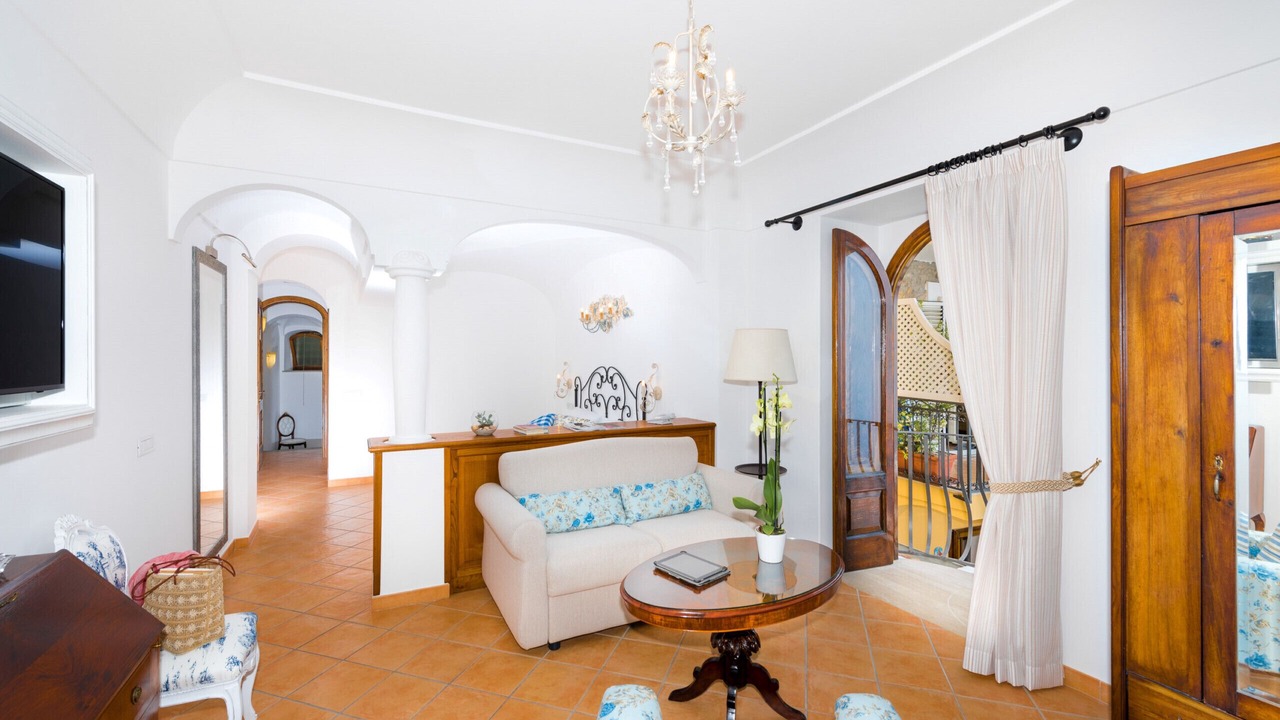 Photo of Livingroom in Path of the Gods