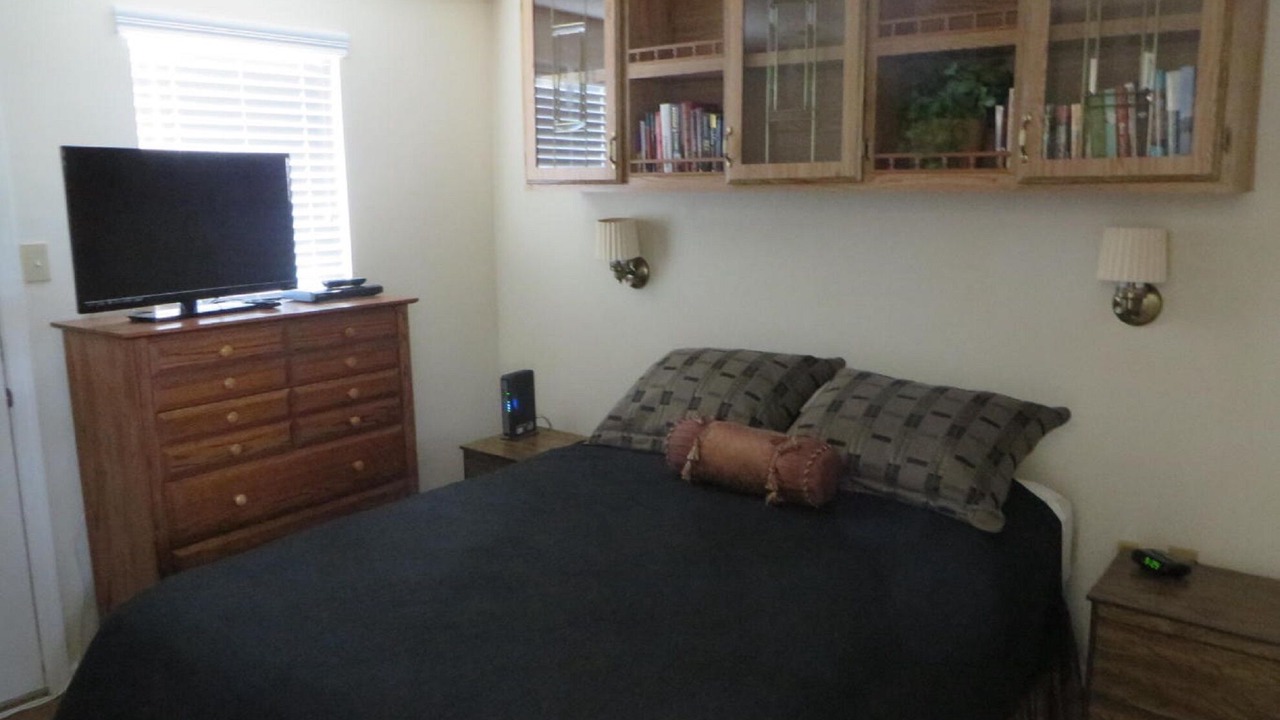 Photo of Bedroom in Happy Trails