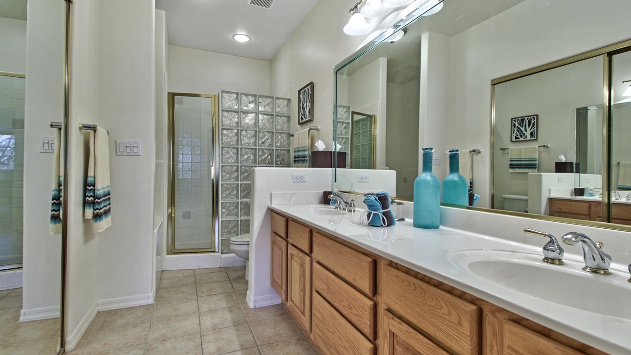 Photo of Bathroom in Red Mountain Ranch