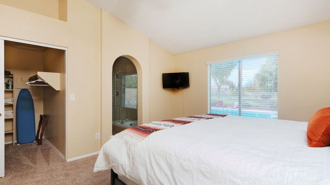 Photo of Bedroom in Horizons West