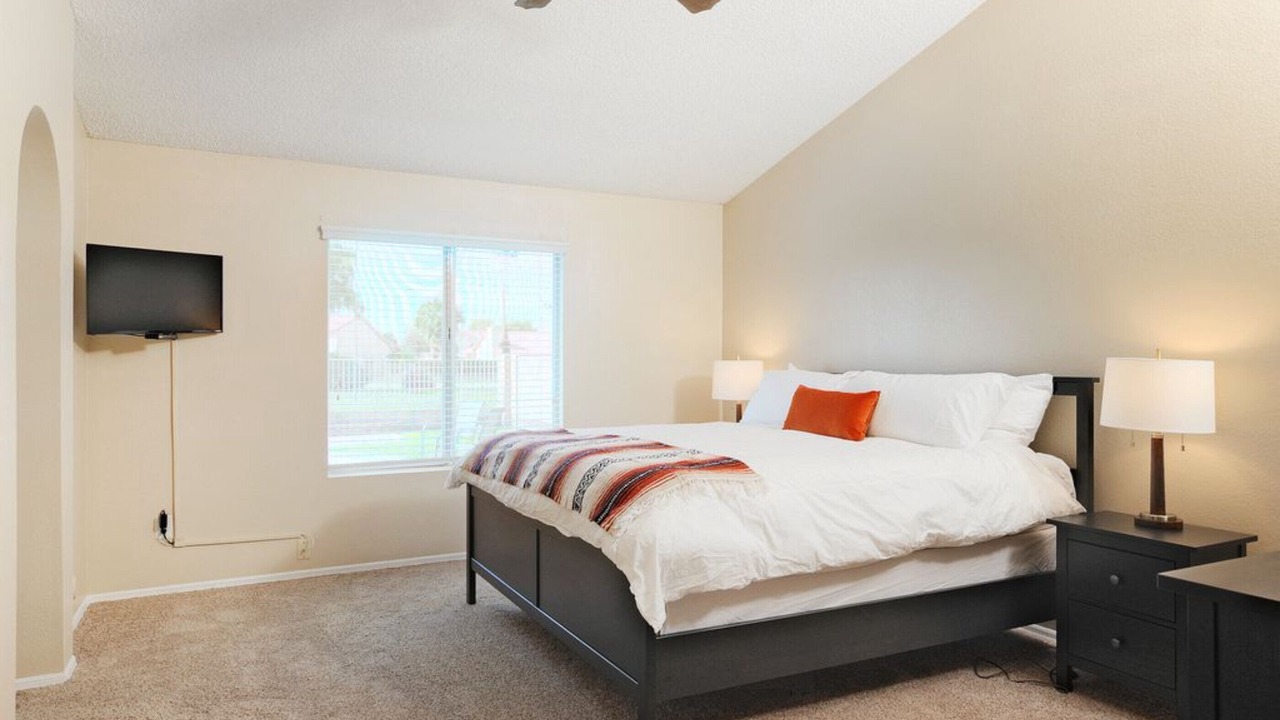 Photo of Bedroom in Horizons West