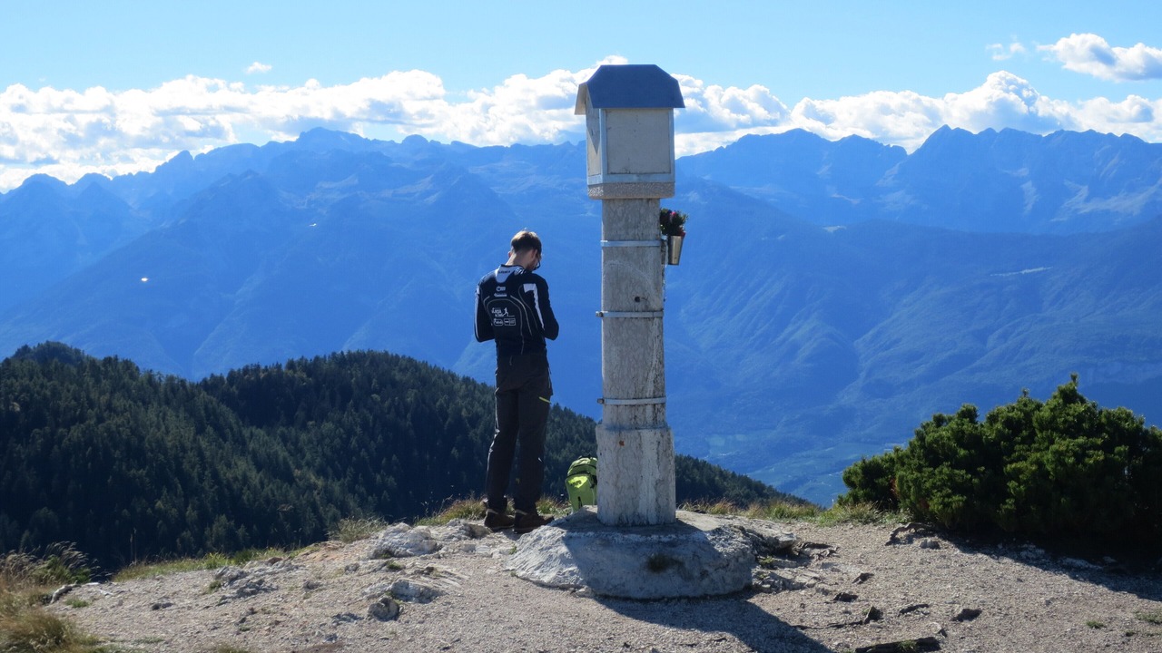Photo of Others in Sfruz