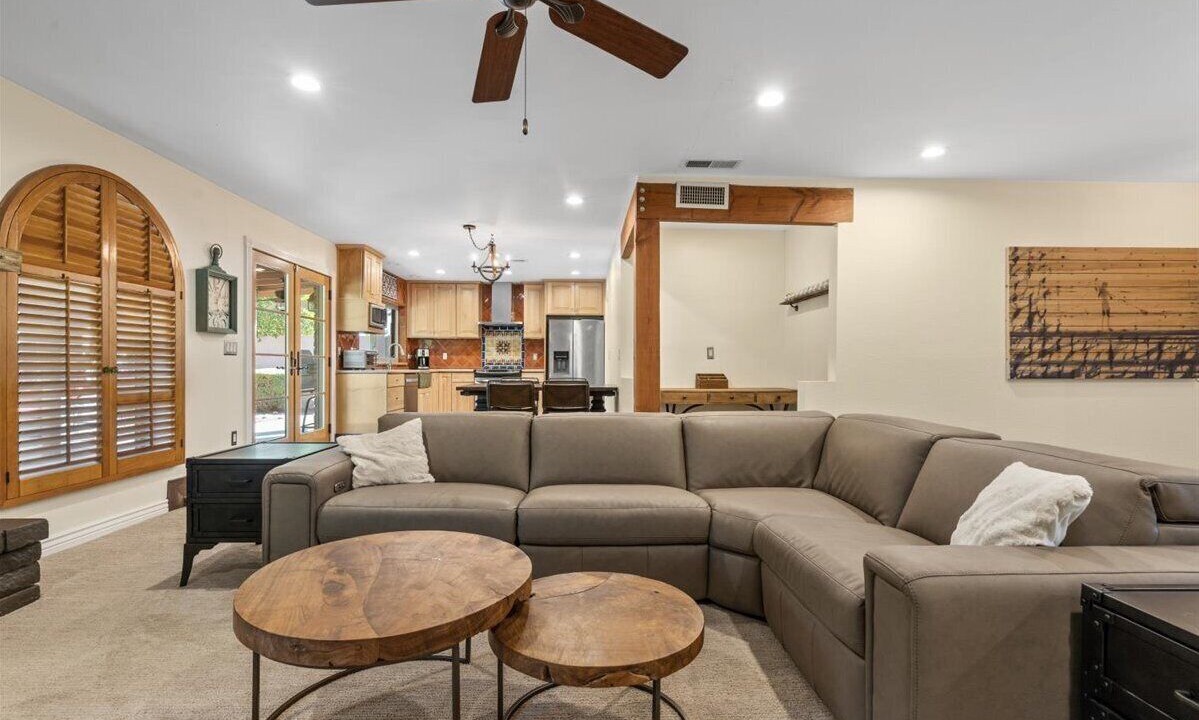 Photo of Livingroom in La Paz At Desert Springs