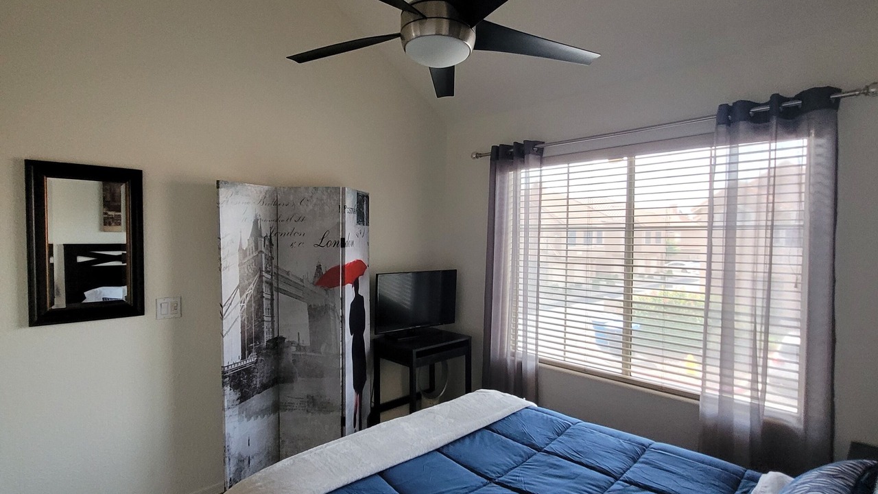 Photo of Bedroom in Val Vista Lakes