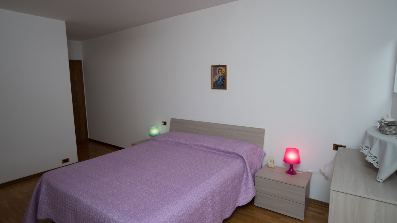 Photo of Bedroom in Lenzumo