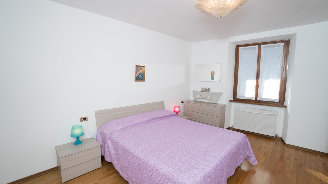 Photo of Bedroom in Lenzumo