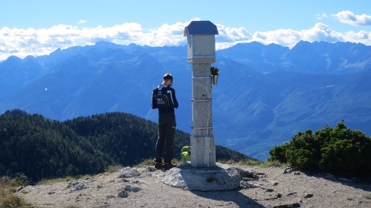 Photo of Others in Sfruz
