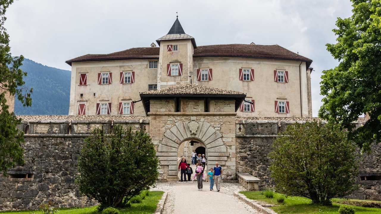 Photo of Others in Sfruz
