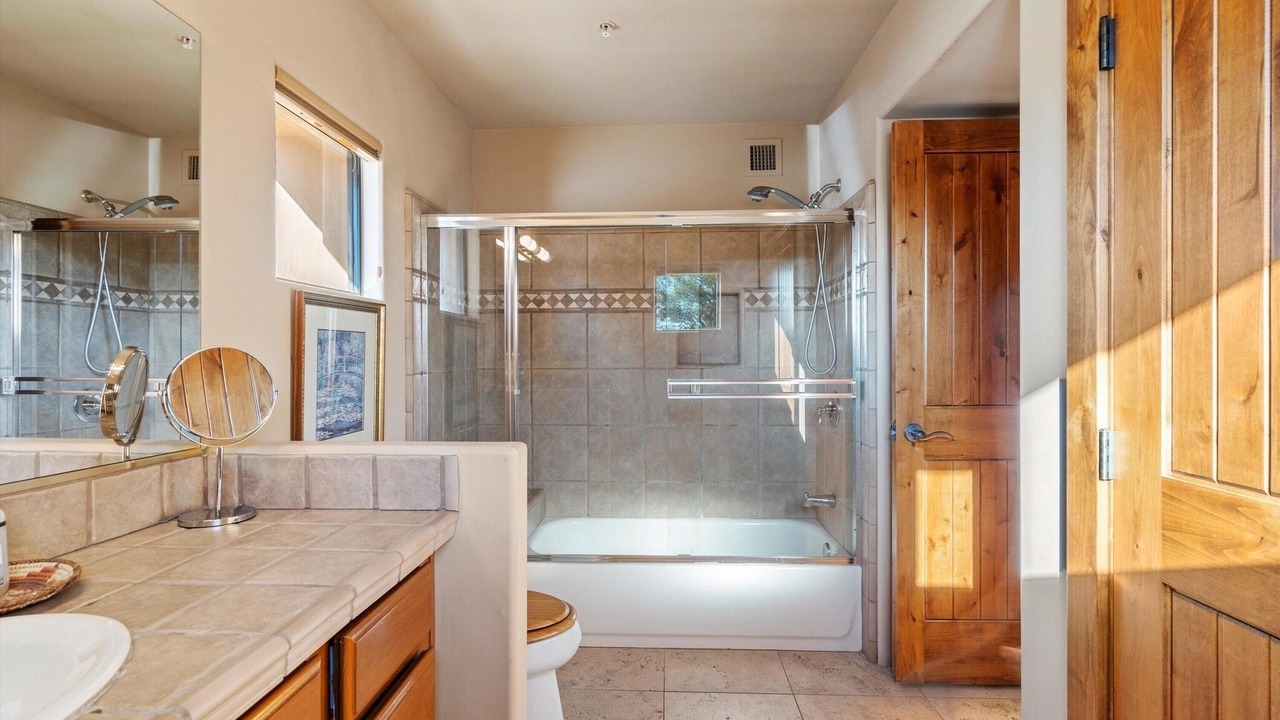 Photo of Bathroom in Fifth Green