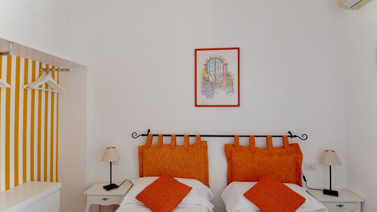 Photo of Bedroom in Minori