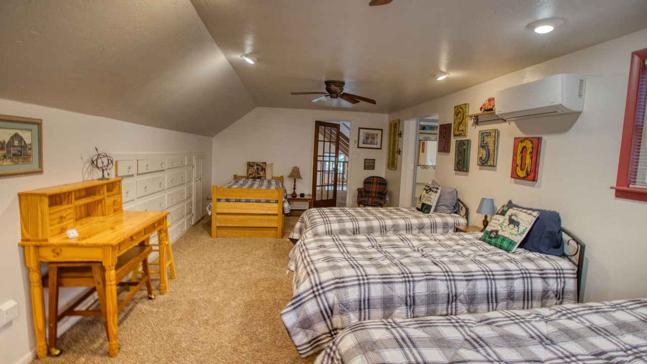 Photo of Bedroom in Pinetop