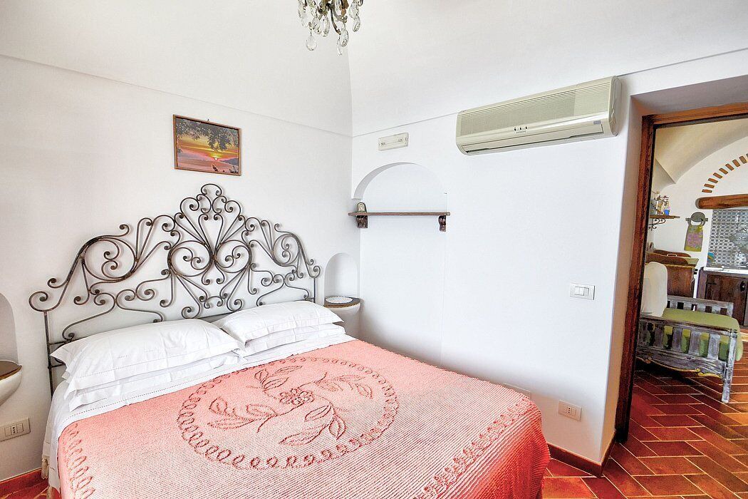 Photo of Bedroom in Path of the Gods