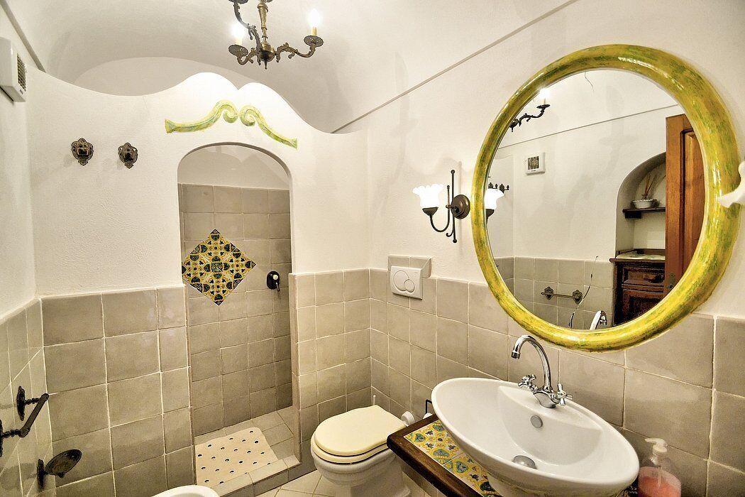 Photo of Bathroom in Path of the Gods