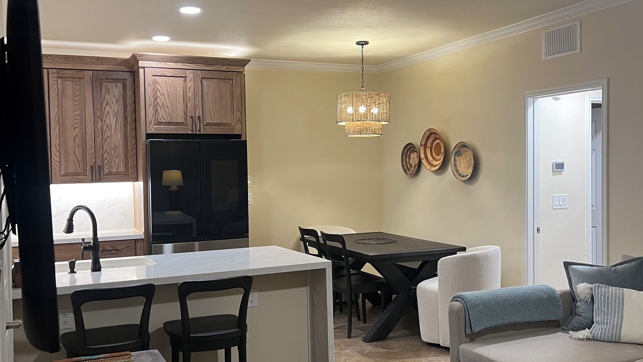 Photo of Livingroom in Paradise Valley Village