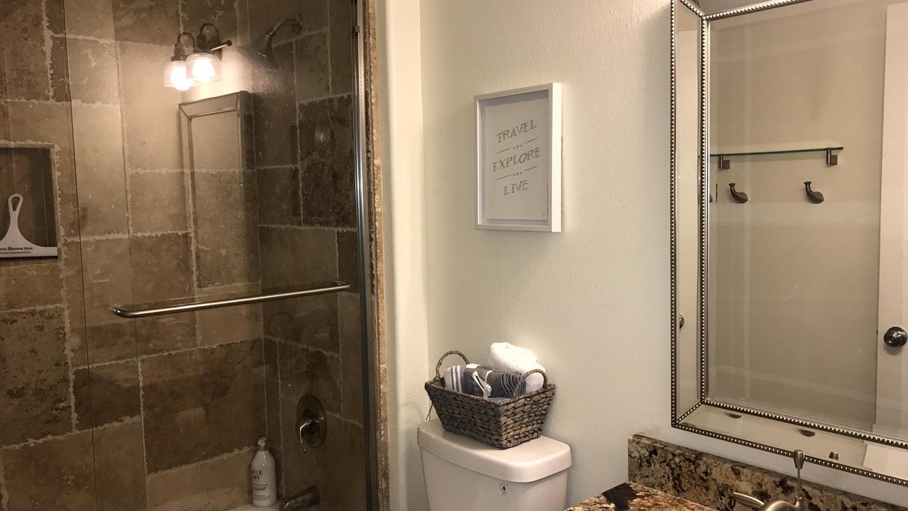 Photo of Bathroom in Desert Ridge