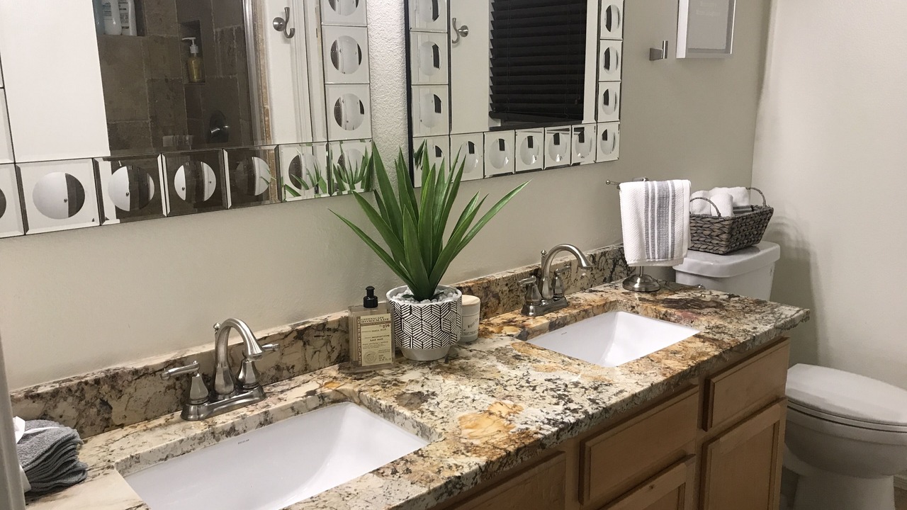 Photo of Bathroom in Desert Ridge