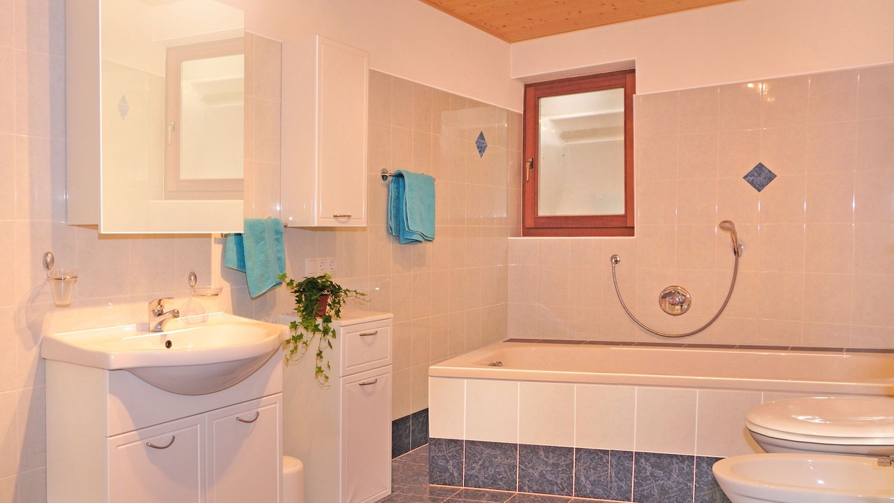 Photo of Bathroom in Molten