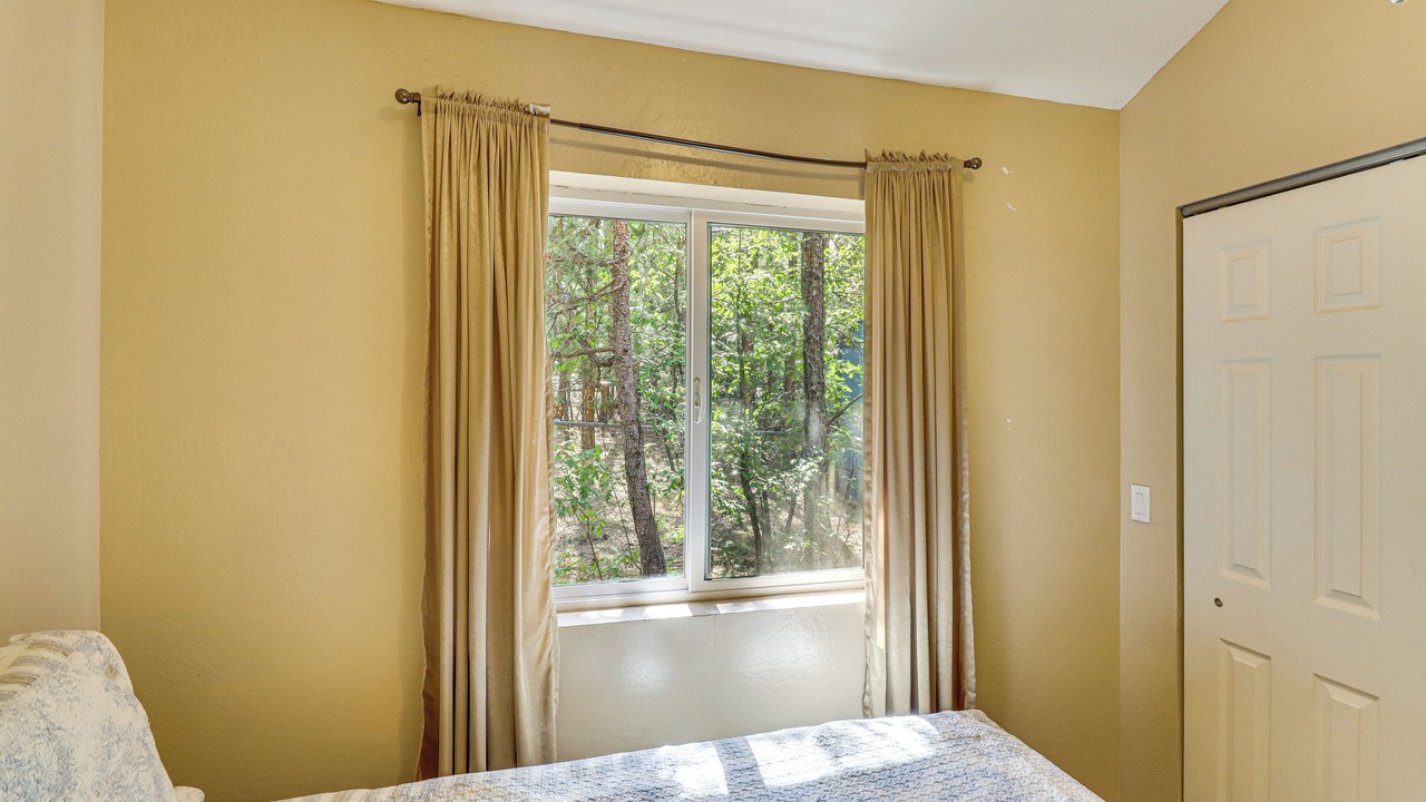 Photo of Bedroom in Pinetop-Lakeside