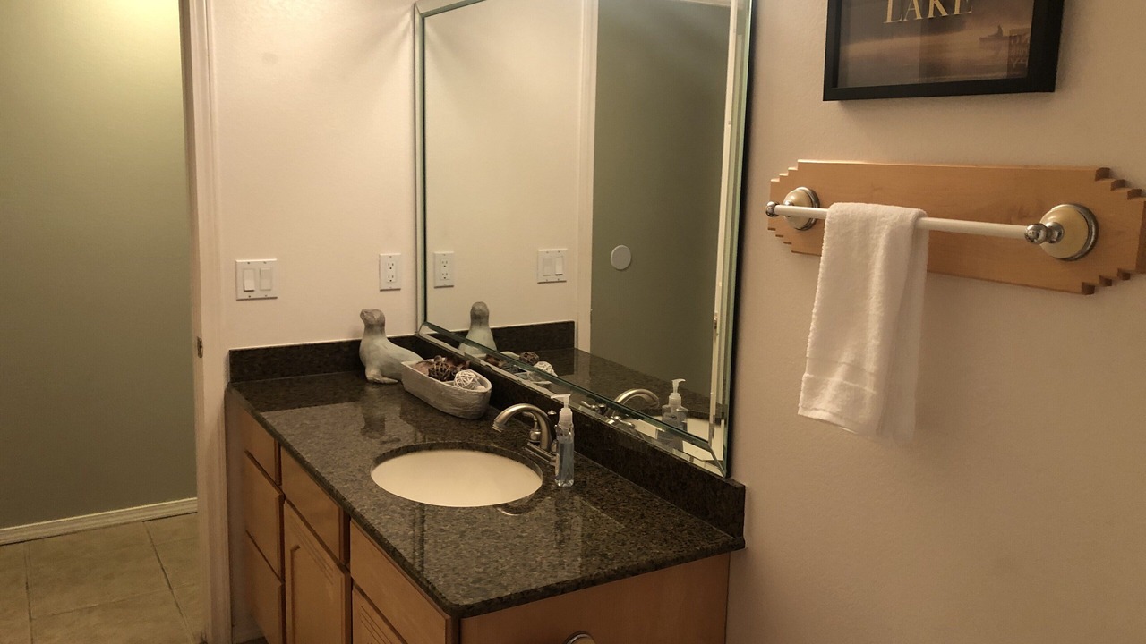 Photo of Bathroom in Greenehaven