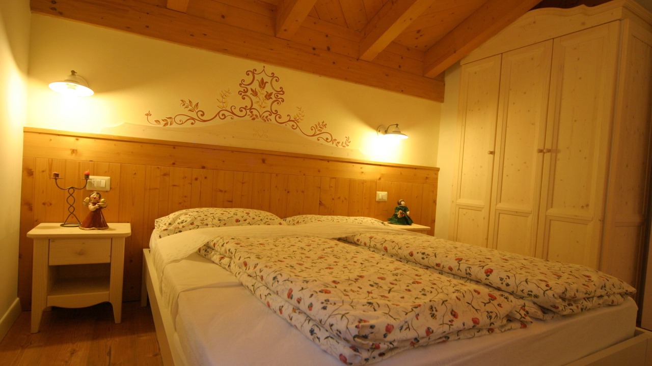Photo of Bedroom in Molveno