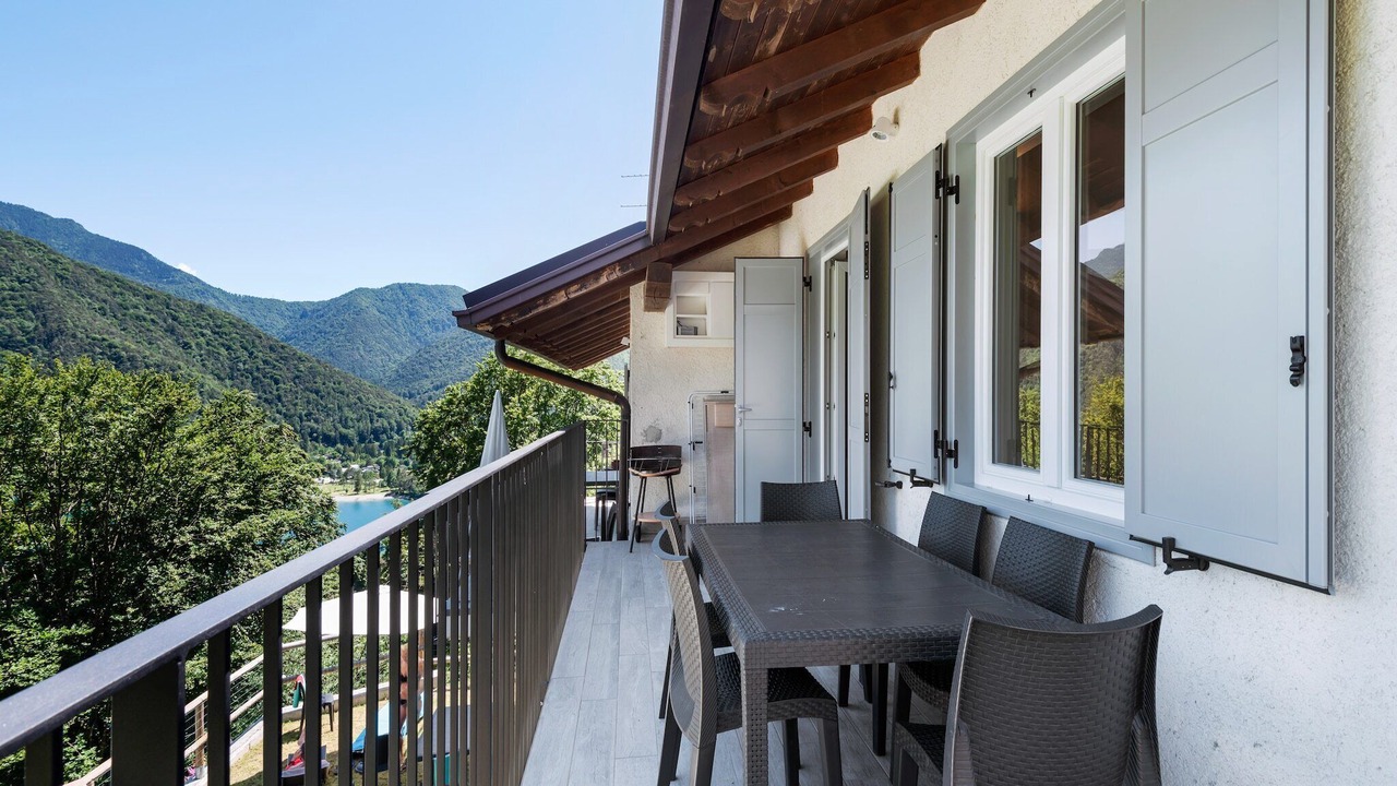Photo of Patio Balcony in Val Maria-Pur